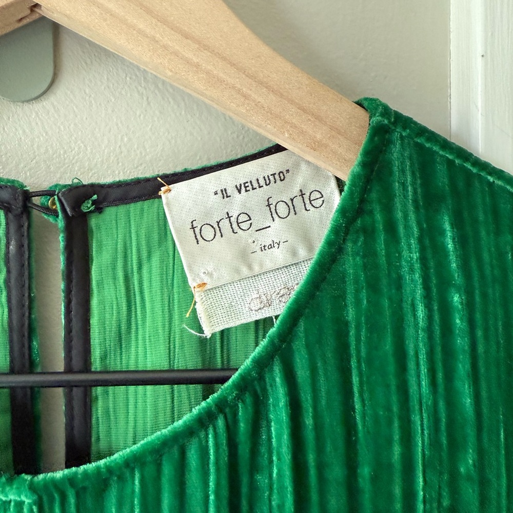 Forte Green Pleated Long Sleeve Sheath Dress - Picture 2 of 3